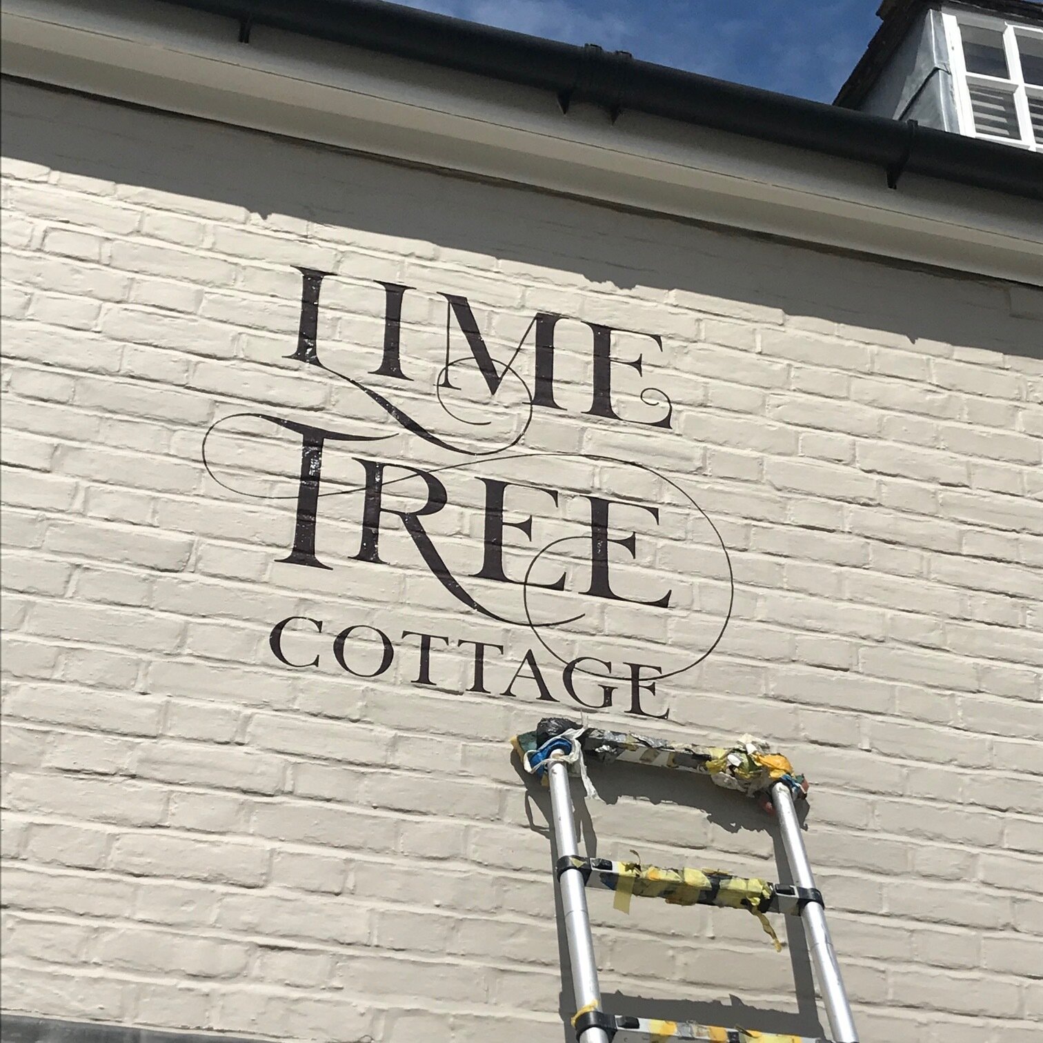 Traditional signwriter of London. Nick the sign writer of London