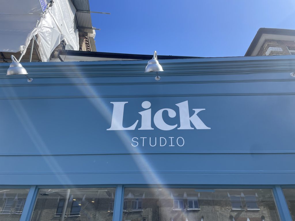 Nick & Seraina Signsmiths Signpainters, London Pro Sign Painters, Shop sign writer London, Nick & Seraina Signpainters